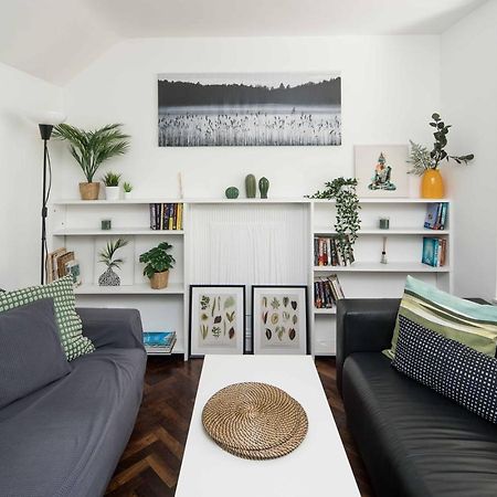Apartmán Quirky & Cosy 2Bd Mews Flat In Paddington Londýn Exteriér fotografie