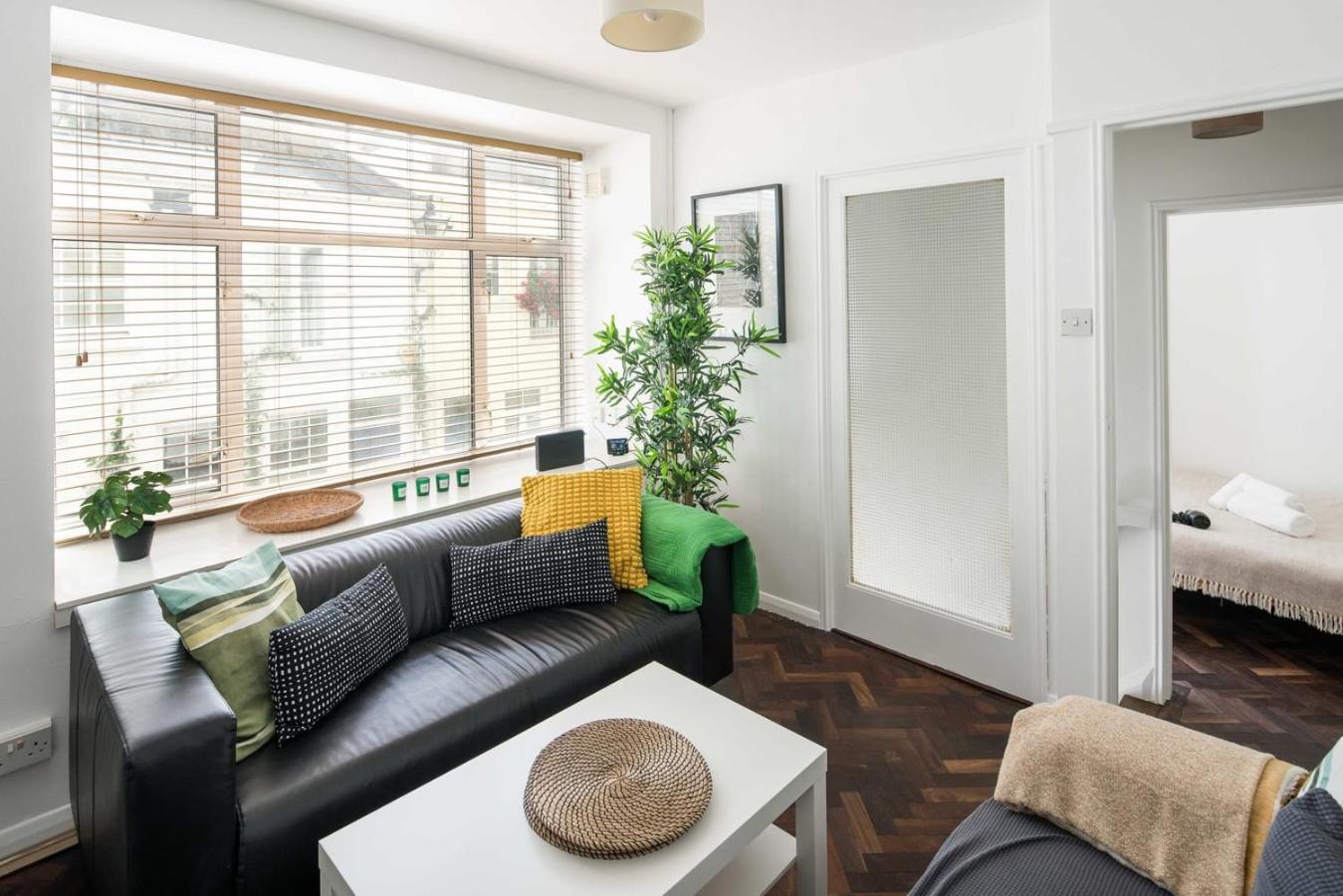 Apartmán Quirky & Cosy 2Bd Mews Flat In Paddington Londýn Exteriér fotografie